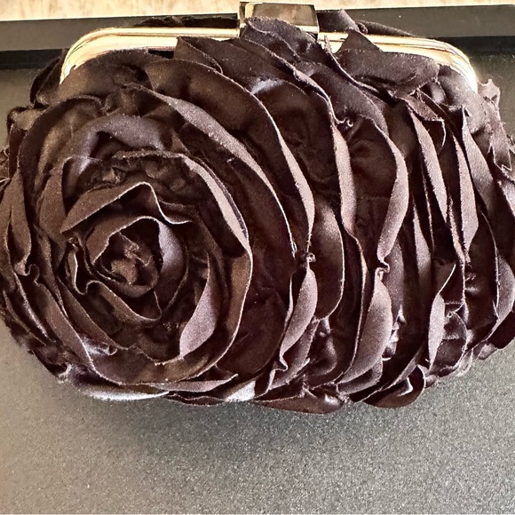 Vintage White House Black Market black ruffle rose handbag. - Picture 2 of 3